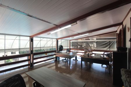 Casa à venda com 406m², 4 quartos e 3 vagasEscritório