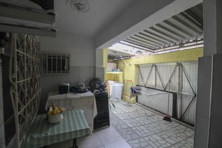 Casa para alugar com 150m², 2 quartos e 1 vaga Casa para alugar com 150m², 2 quartos e 1 vagaGaragem / Área de Serviço