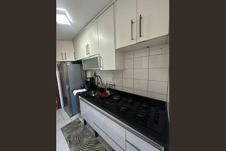 Cozinha de apartamento para alugar com 3 quartos, 79m² em Vila Regente Feijó, São Paulo