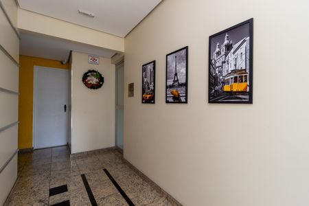 Apartamento à venda com 79m², 3 quartos e 2 vagas Apartamento à venda com 79m², 3 quartos e 2 vagasHall social
