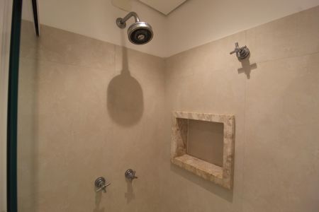 Banheiro de apartamento para alugar com 1 quarto, 45m² em Itaim Bibi, São Paulo