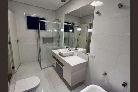 Casa à venda com 314m², 3 quartos e 2 vagas Casa à venda com 314m², 3 quartos e 2 vagasBanheiro