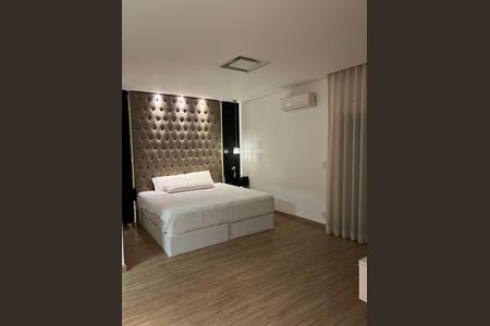 Casa à venda com 314m², 3 quartos e 2 vagas Casa à venda com 314m², 3 quartos e 2 vagasQuarto