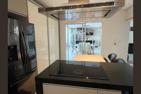 Casa à venda com 314m², 3 quartos e 2 vagas Casa à venda com 314m², 3 quartos e 2 vagasCozinha