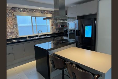 Casa à venda com 314m², 3 quartos e 2 vagas Casa à venda com 314m², 3 quartos e 2 vagasCozinha