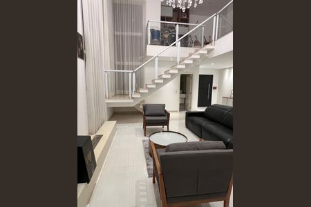 Casa à venda com 314m², 3 quartos e 2 vagas Casa à venda com 314m², 3 quartos e 2 vagasSala