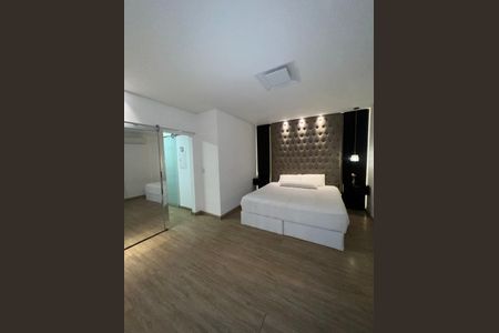 Casa à venda com 314m², 3 quartos e 2 vagas Casa à venda com 314m², 3 quartos e 2 vagasQuarto