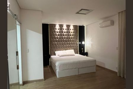 Casa à venda com 314m², 3 quartos e 2 vagas Casa à venda com 314m², 3 quartos e 2 vagasQuarto