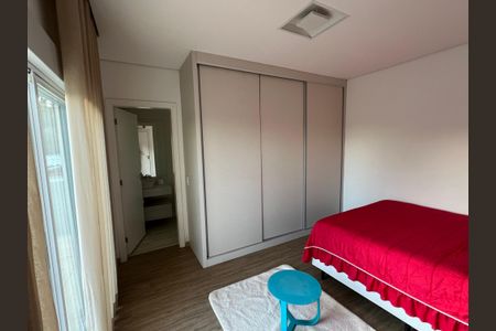 Casa à venda com 314m², 3 quartos e 2 vagas Casa à venda com 314m², 3 quartos e 2 vagasQuarto