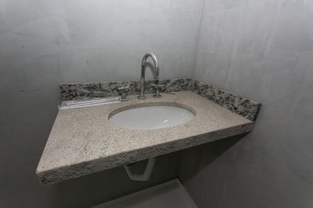 Casa à venda com 216m², 3 quartos e 2 vagas Casa à venda com 216m², 3 quartos e 2 vagasBanheiro da Suíte