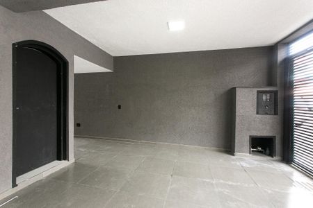 Casa à venda com 216m², 3 quartos e 2 vagas Casa à venda com 216m², 3 quartos e 2 vagasGaragem