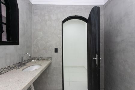 Casa à venda com 216m², 3 quartos e 2 vagas Casa à venda com 216m², 3 quartos e 2 vagasBanheiro Social