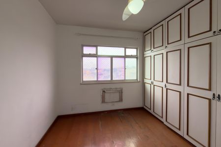 Apartamento à venda com 130m², 4 quartos e 2 vagasQuarto 2