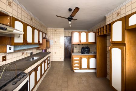 Apartamento à venda com 130m², 4 quartos e 2 vagasCozinha