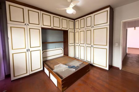 Apartamento à venda com 130m², 4 quartos e 2 vagasSuíte