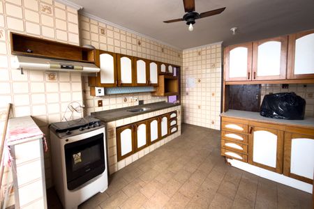 Apartamento à venda com 130m², 4 quartos e 2 vagasCozinha