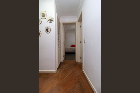 Apartamento à venda com 152m², 3 quartos e 3 vagas Apartamento à venda com 152m², 3 quartos e 3 vagasCorredor