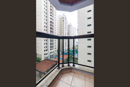 Apartamento à venda com 152m², 3 quartos e 3 vagas Apartamento à venda com 152m², 3 quartos e 3 vagasSuíte 2 - Varanda