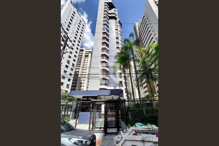 Apartamento à venda com 152m², 3 quartos e 3 vagas Apartamento à venda com 152m², 3 quartos e 3 vagasFachada