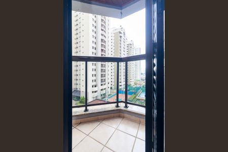 Apartamento à venda com 152m², 3 quartos e 3 vagas Apartamento à venda com 152m², 3 quartos e 3 vagasSuíte 1 - Varanda