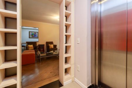 Apartamento à venda com 152m², 3 quartos e 3 vagas Apartamento à venda com 152m², 3 quartos e 3 vagasHall de entrada