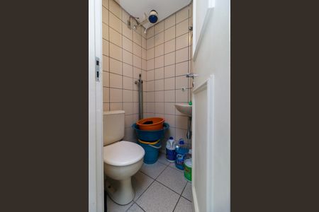 Apartamento à venda com 152m², 3 quartos e 3 vagas Apartamento à venda com 152m², 3 quartos e 3 vagasÁrea de Serviço - Banheiro