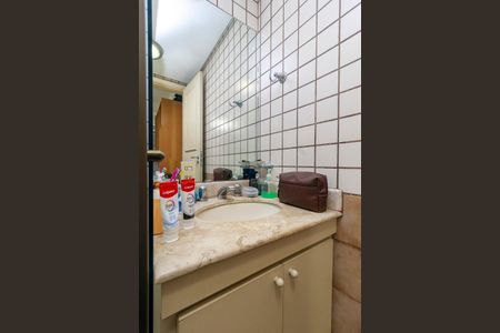 Apartamento à venda com 152m², 3 quartos e 3 vagas Apartamento à venda com 152m², 3 quartos e 3 vagasSuíte 2 - Banheiro