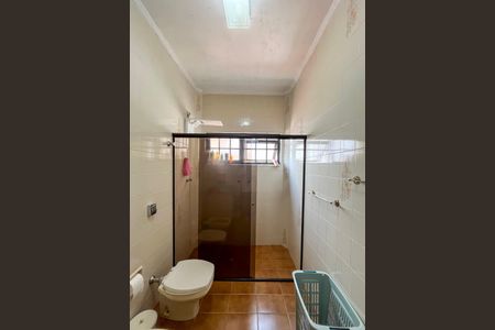 Casa à venda com 300m², 3 quartos e 2 vagasBanheiro