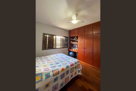Casa à venda com 300m², 3 quartos e 2 vagasSuite