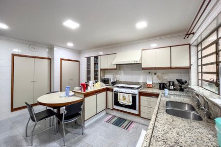 Casa à venda com 300m², 3 quartos e 2 vagasCozinha