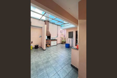 Casa à venda com 300m², 3 quartos e 2 vagasQuintal