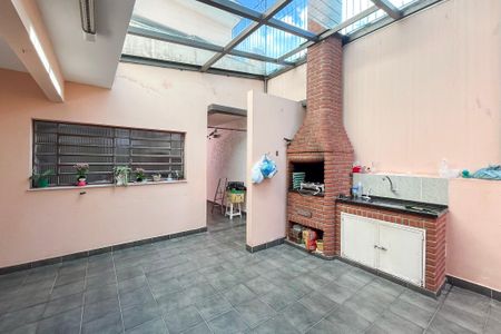 Casa à venda com 300m², 3 quartos e 2 vagasQuintal