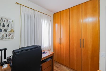 Apartamento à venda com 87m², 3 quartos e 2 vagasQuarto 2