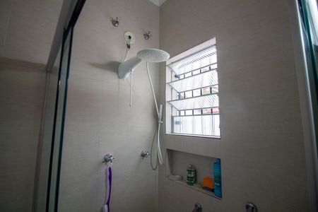 Casa à venda com 215m², 3 quartos e 3 vagas Casa à venda com 215m², 3 quartos e 3 vagasBanheiro da Suíte