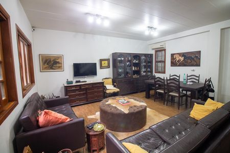 Casa à venda com 215m², 3 quartos e 3 vagas Casa à venda com 215m², 3 quartos e 3 vagasSala / Sala de Jantar