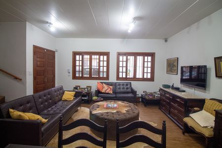 Casa à venda com 215m², 3 quartos e 3 vagas Casa à venda com 215m², 3 quartos e 3 vagasSala / Sala de Jantar