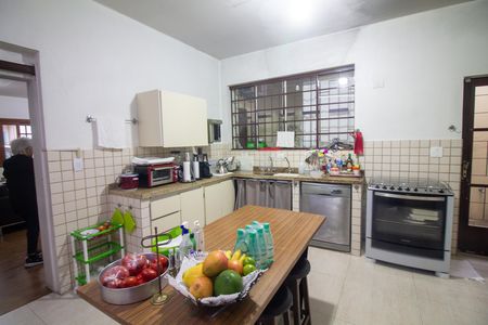 Casa à venda com 215m², 3 quartos e 3 vagas Casa à venda com 215m², 3 quartos e 3 vagasCozinha