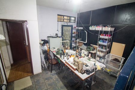 Casa à venda com 215m², 3 quartos e 3 vagas Casa à venda com 215m², 3 quartos e 3 vagasEscritório