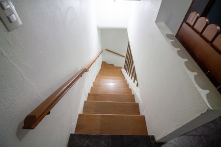 Escada de casa à venda com 3 quartos, 215m² em Vila Cordeiro, São Paulo