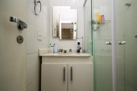 Casa de condomínio para alugar com 100m², 2 quartos e 2 vagasBanheiro