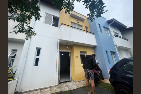Casa de condomínio para alugar com 100m², 2 quartos e 2 vagasFachada