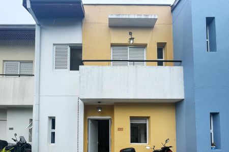 Casa de condomínio para alugar com 100m², 2 quartos e 2 vagasFachada
