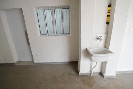 Casa para alugar com 60m², 2 quartos e 1 vagaÁrea de Serviço