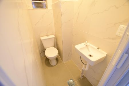 Casa para alugar com 60m², 2 quartos e 1 vagaLavabo