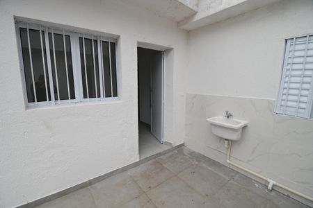 Casa para alugar com 60m², 2 quartos e 1 vagaÁrea de Serviço