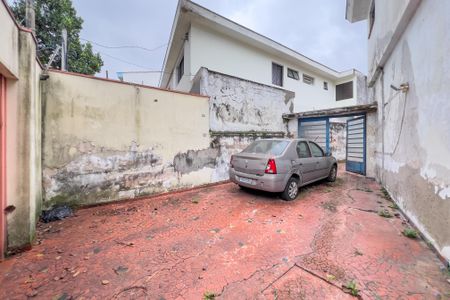 Casa à venda com 250m², 3 quartos e 4 vagas Casa à venda com 250m², 3 quartos e 4 vagasEntrada e garagem