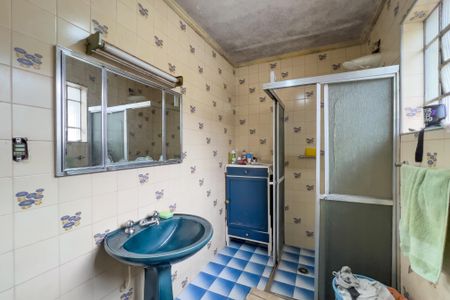 Casa à venda com 250m², 3 quartos e 4 vagas Casa à venda com 250m², 3 quartos e 4 vagasBanheiro do quarto 1