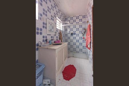 Casa à venda com 155m², 3 quartos e 2 vagasBanheiro