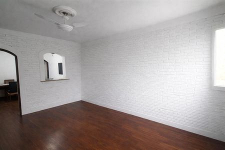 Casa à venda com 155m², 3 quartos e 2 vagasQuarto