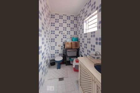 Casa à venda com 155m², 3 quartos e 2 vagasBanheiro